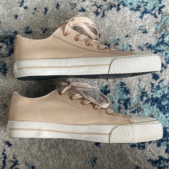 Airwalk peach faux leather sneakers - Picture 3 of 6